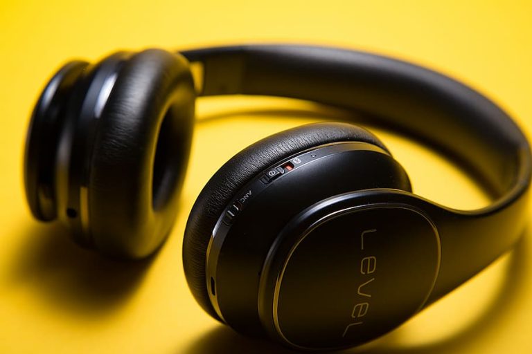 Wired Or Wireless: Which Gaming Headsets Are Better?